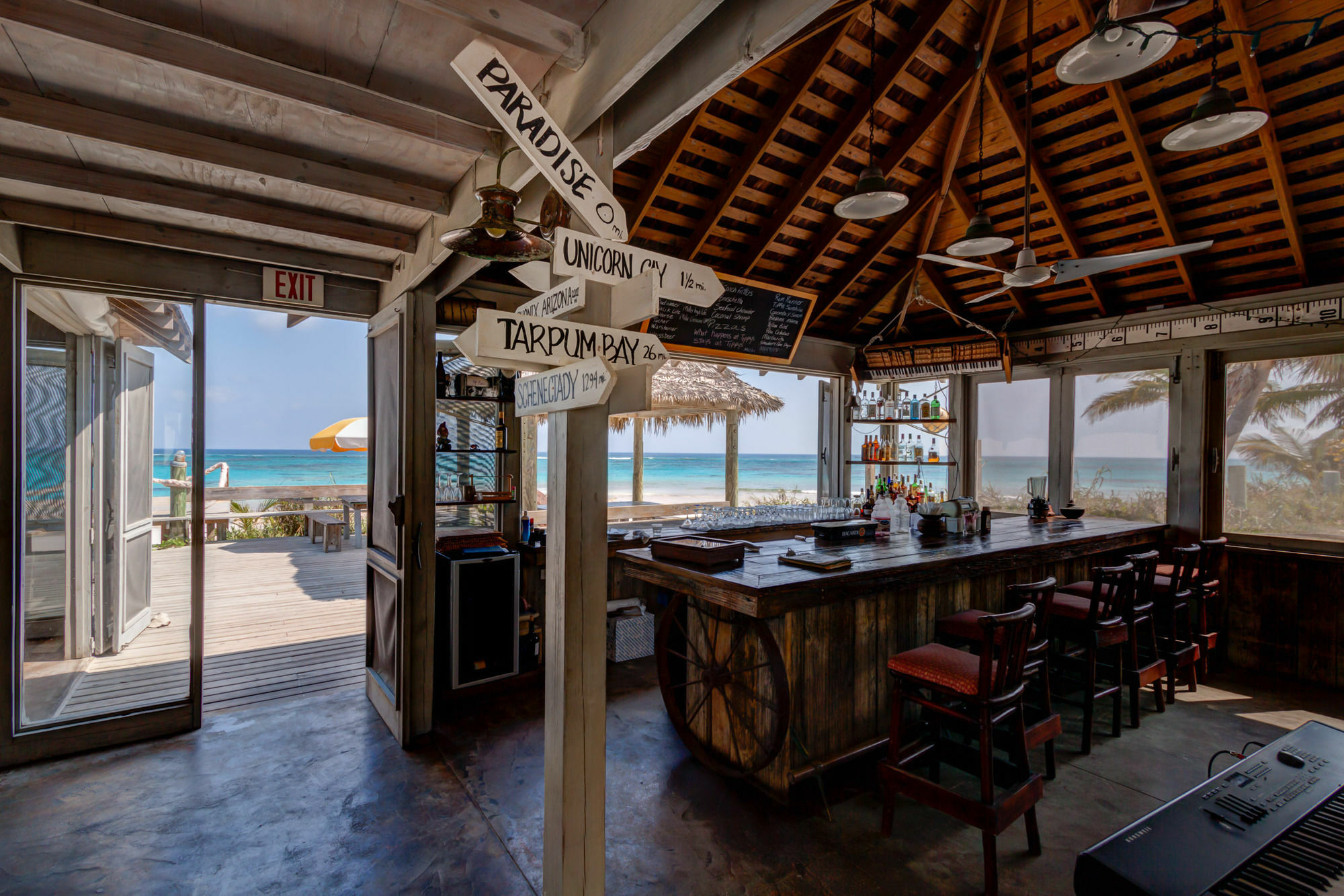 Aparthotel Pineapple Fields Governor's Harbour Esterno foto