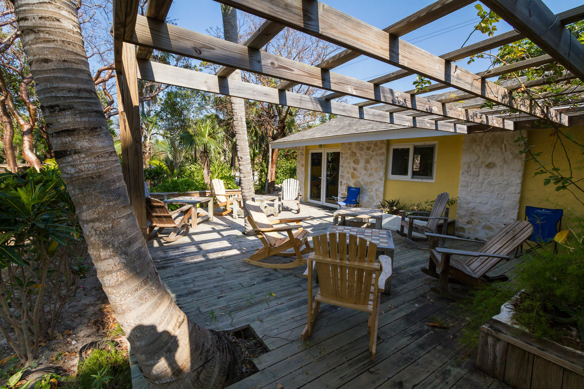 Aparthotel Pineapple Fields Governor's Harbour Esterno foto